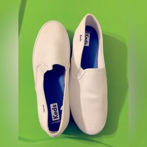 Size 9 Keds Slip ons. Excellent condition